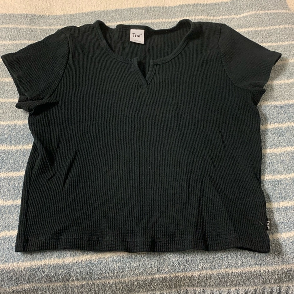 Aritzia TNA tee